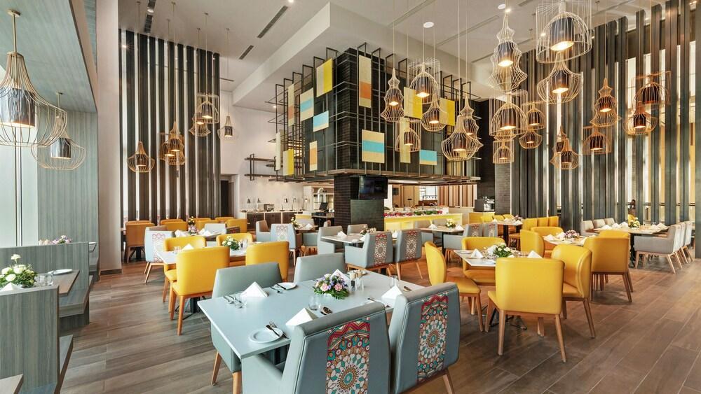 Grand Mercure Ahmedabad Gift City - An Accor Hotels Brand Gandhinagar Dış mekan fotoğraf