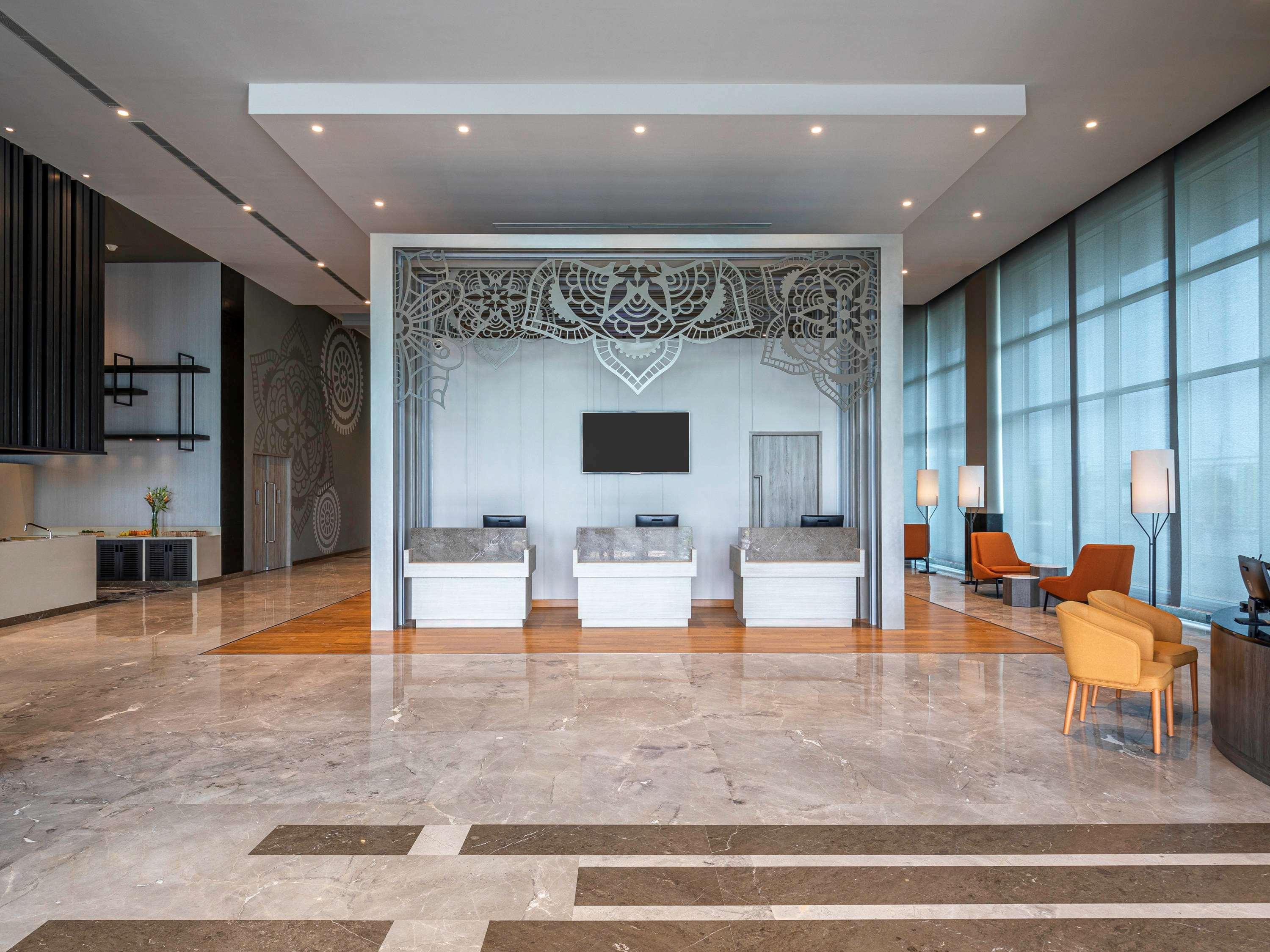 Grand Mercure Ahmedabad Gift City - An Accor Hotels Brand Gandhinagar Dış mekan fotoğraf