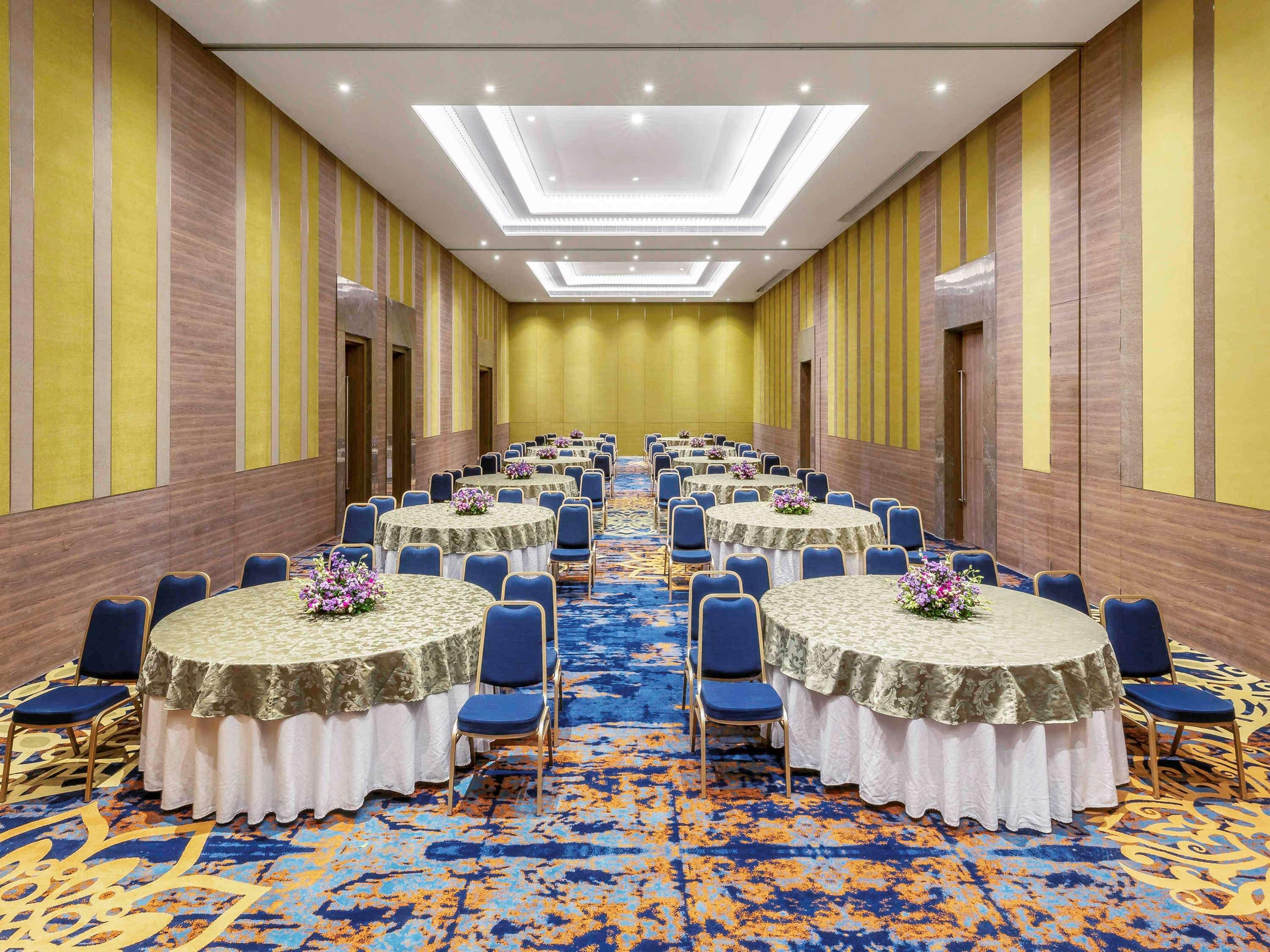 Grand Mercure Ahmedabad Gift City - An Accor Hotels Brand Gandhinagar Dış mekan fotoğraf