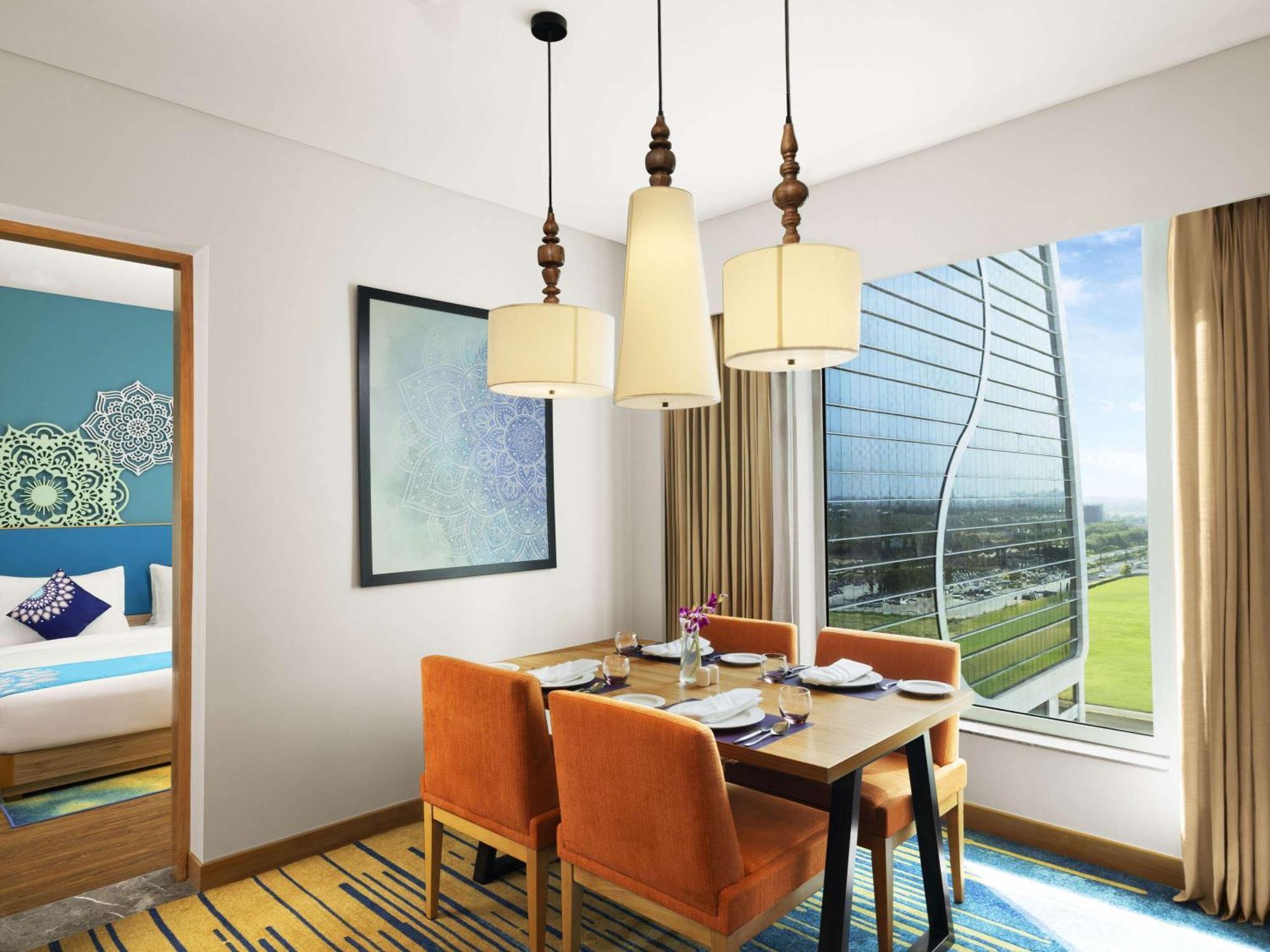 Grand Mercure Ahmedabad Gift City - An Accor Hotels Brand Gandhinagar Dış mekan fotoğraf
