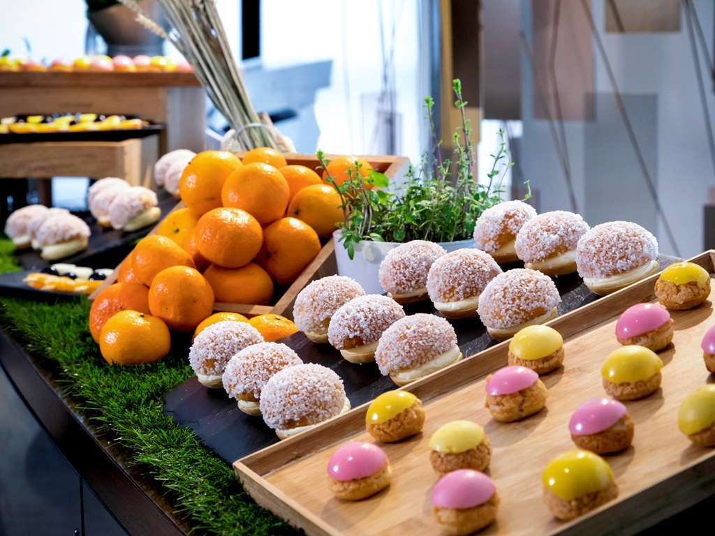 Grand Mercure Ahmedabad Gift City - An Accor Hotels Brand Gandhinagar Dış mekan fotoğraf