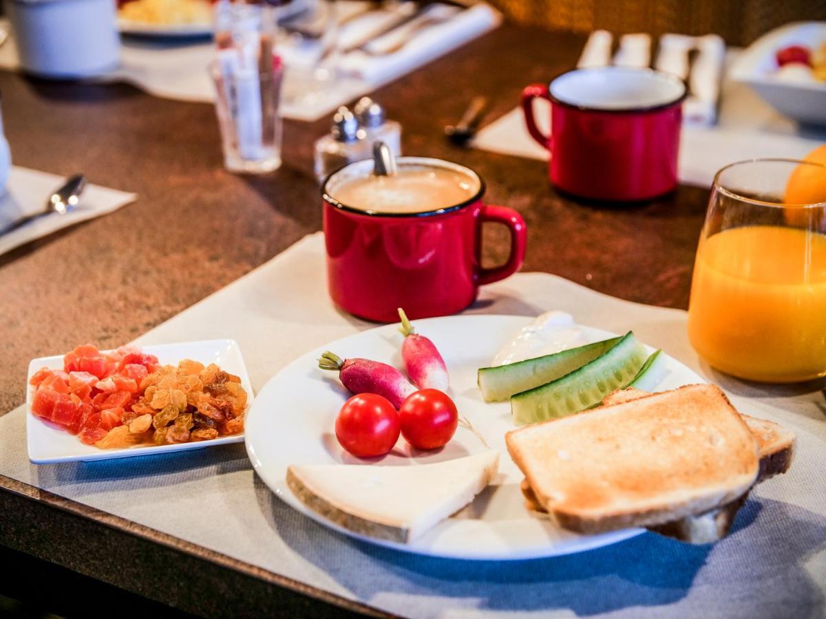 Grand Mercure Ahmedabad Gift City - An Accor Hotels Brand Gandhinagar Dış mekan fotoğraf